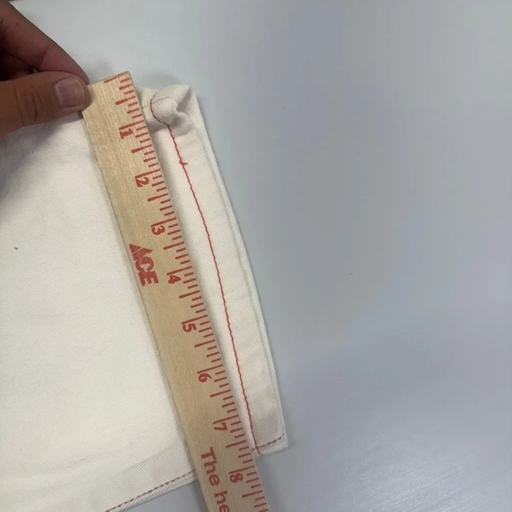 True Religion Ricky Relaxed Straight White Red Stitch Jeans Mens 38 x 27